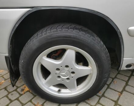 Серый Мерседес Вито, объемом двигателя 2.1 л и пробегом 410 тыс. км за 4500 $, фото 8 на Automoto.ua