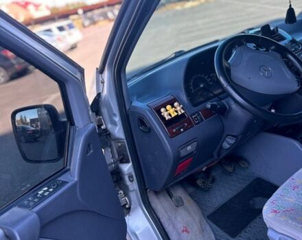 Серый Мерседес Вито, объемом двигателя 2.1 л и пробегом 520 тыс. км за 4800 $, фото 6 на Automoto.ua