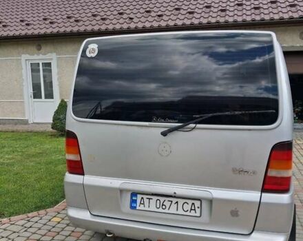 Серый Мерседес Вито, объемом двигателя 2.2 л и пробегом 340 тыс. км за 5000 $, фото 2 на Automoto.ua