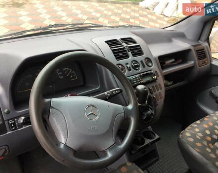 Серый Мерседес Вито, объемом двигателя 2.15 л и пробегом 300 тыс. км за 4874 $, фото 15 на Automoto.ua
