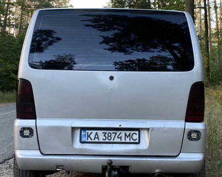 Серый Мерседес Вито, объемом двигателя 2.15 л и пробегом 432 тыс. км за 7000 $, фото 9 на Automoto.ua