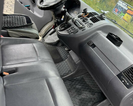 Серый Мерседес Вито, объемом двигателя 2.2 л и пробегом 346 тыс. км за 4100 $, фото 6 на Automoto.ua