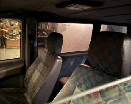 Серый Мерседес Вито, объемом двигателя 0 л и пробегом 299 тыс. км за 5700 $, фото 4 на Automoto.ua