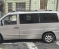 Серый Мерседес Вито, объемом двигателя 2.2 л и пробегом 390 тыс. км за 5700 $, фото 2 на Automoto.ua