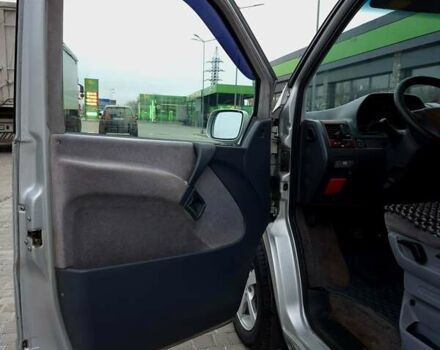 Сірий Мерседес Віто, об'ємом двигуна 2.2 л та пробігом 400 тис. км за 6499 $, фото 8 на Automoto.ua