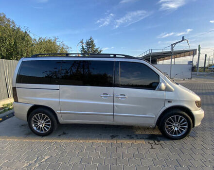 Серый Мерседес Вито, объемом двигателя 2.15 л и пробегом 432 тыс. км за 7000 $, фото 20 на Automoto.ua