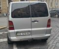 Серый Мерседес Вито, объемом двигателя 2.2 л и пробегом 390 тыс. км за 5700 $, фото 1 на Automoto.ua