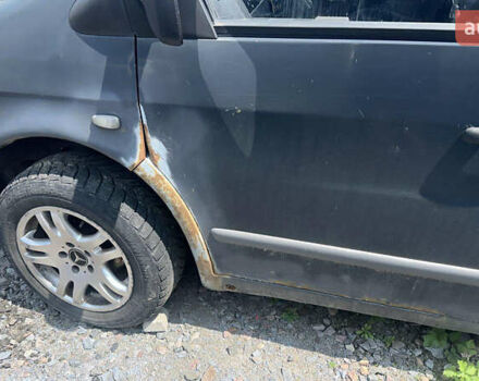 Серый Мерседес Вито, объемом двигателя 2.2 л и пробегом 320 тыс. км за 2700 $, фото 1 на Automoto.ua