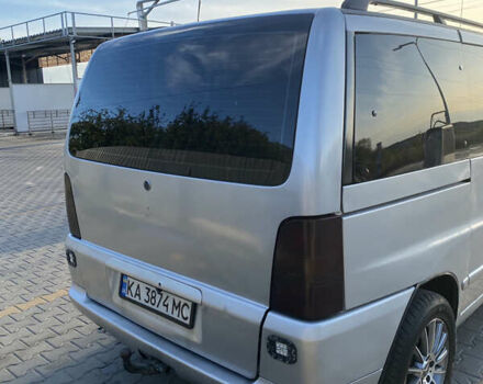 Серый Мерседес Вито, объемом двигателя 2.15 л и пробегом 432 тыс. км за 7000 $, фото 21 на Automoto.ua