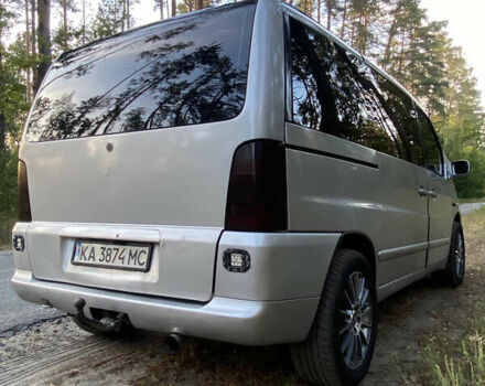 Серый Мерседес Вито, объемом двигателя 2.15 л и пробегом 432 тыс. км за 7000 $, фото 7 на Automoto.ua