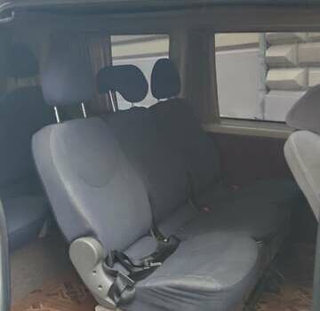 Серый Мерседес Вито, объемом двигателя 2.2 л и пробегом 390 тыс. км за 5700 $, фото 3 на Automoto.ua