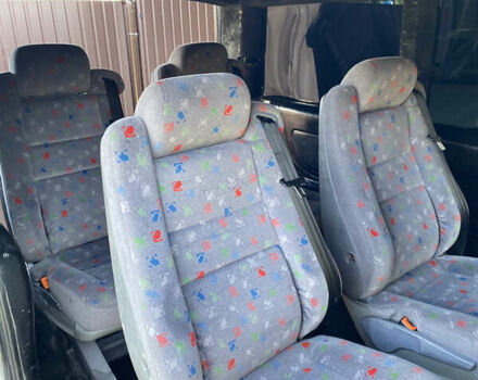 Серый Мерседес Вито, объемом двигателя 2.15 л и пробегом 432 тыс. км за 7000 $, фото 18 на Automoto.ua