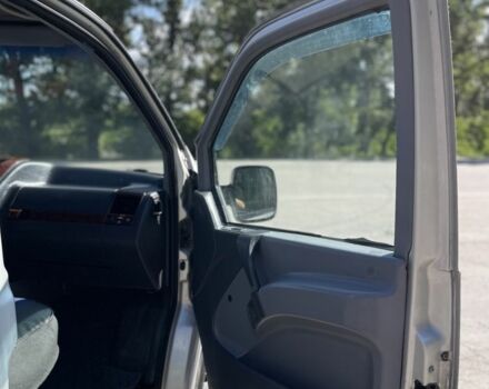 Серый Мерседес Вито, объемом двигателя 2.1 л и пробегом 300 тыс. км за 2499 $, фото 15 на Automoto.ua