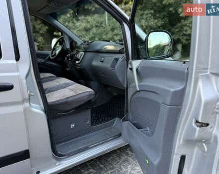 Сірий Мерседес Віто, об'ємом двигуна 2.15 л та пробігом 320 тис. км за 7900 $, фото 31 на Automoto.ua