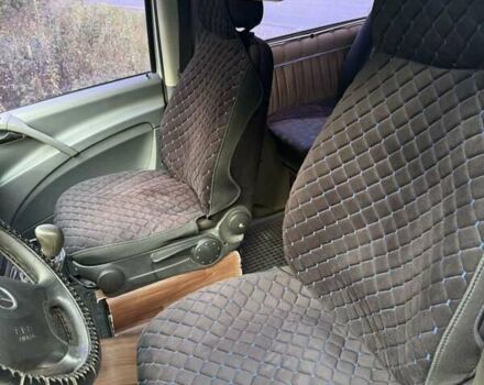 Сірий Мерседес Віто, об'ємом двигуна 2.15 л та пробігом 350 тис. км за 5250 $, фото 2 на Automoto.ua