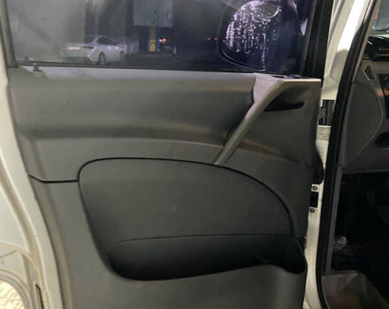 Серый Мерседес Вито, объемом двигателя 2.15 л и пробегом 215 тыс. км за 5300 $, фото 17 на Automoto.ua