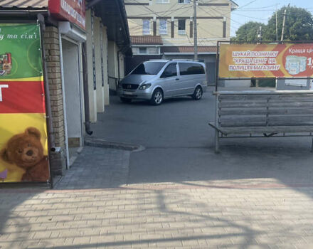 Серый Мерседес Вито, объемом двигателя 2.15 л и пробегом 445 тыс. км за 8500 $, фото 2 на Automoto.ua