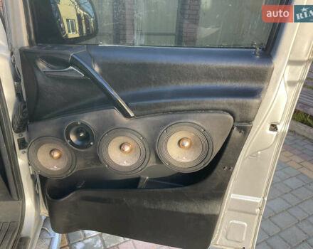 Серый Мерседес Вито, объемом двигателя 2.2 л и пробегом 336 тыс. км за 7999 $, фото 7 на Automoto.ua