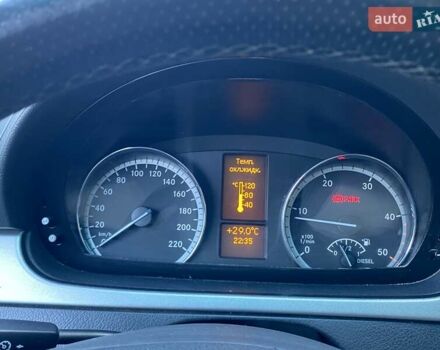 Серый Мерседес Вито, объемом двигателя 2.15 л и пробегом 300 тыс. км за 11999 $, фото 28 на Automoto.ua