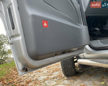 Сірий Мерседес Віто, об'ємом двигуна 2.15 л та пробігом 400 тис. км за 10300 $, фото 12 на Automoto.ua