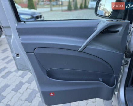 Серый Мерседес Вито, объемом двигателя 2.15 л и пробегом 504 тыс. км за 10200 $, фото 12 на Automoto.ua