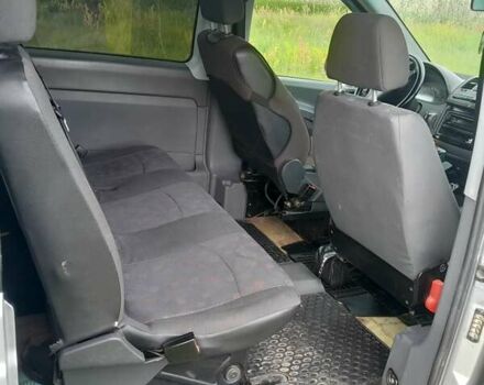 Серый Мерседес Вито, объемом двигателя 2.15 л и пробегом 440 тыс. км за 8000 $, фото 4 на Automoto.ua