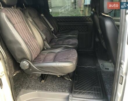 Серый Мерседес Вито, объемом двигателя 2.15 л и пробегом 265 тыс. км за 8700 $, фото 2 на Automoto.ua