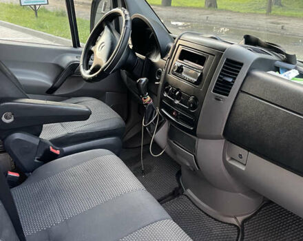 Серый Мерседес Вито, объемом двигателя 2.15 л и пробегом 720 тыс. км за 9000 $, фото 13 на Automoto.ua