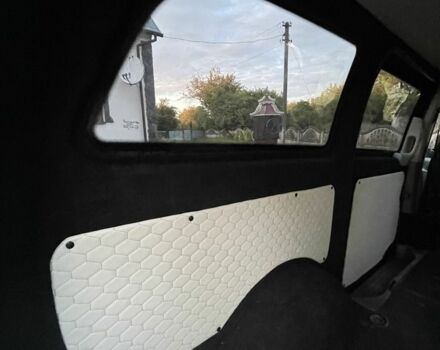 Серый Мерседес Вито, объемом двигателя 2.1 л и пробегом 465 тыс. км за 7600 $, фото 5 на Automoto.ua