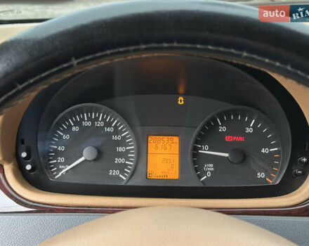 Серый Мерседес Вито, объемом двигателя 2.15 л и пробегом 280 тыс. км за 10999 $, фото 22 на Automoto.ua