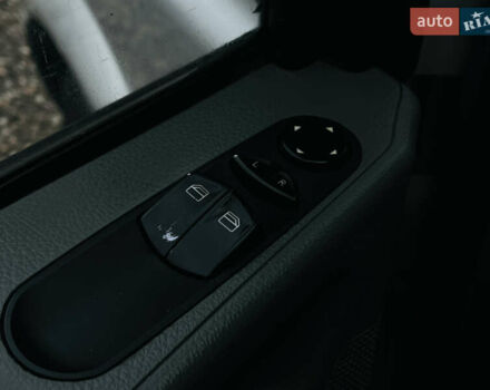 Серый Мерседес Вито, объемом двигателя 2.15 л и пробегом 518 тыс. км за 8200 $, фото 11 на Automoto.ua