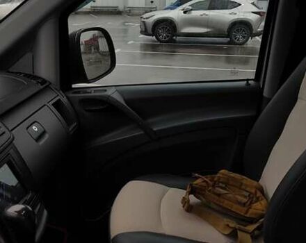 Серый Мерседес Вито, объемом двигателя 2.15 л и пробегом 367 тыс. км за 11500 $, фото 10 на Automoto.ua