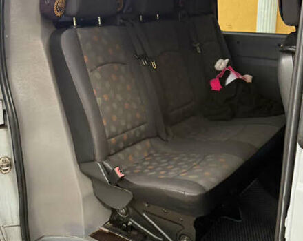 Серый Мерседес Вито, объемом двигателя 2.2 л и пробегом 400 тыс. км за 9000 $, фото 2 на Automoto.ua