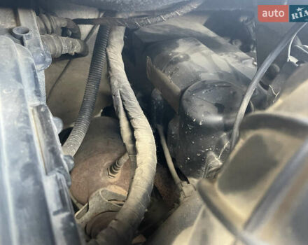 Серый Мерседес Вито, объемом двигателя 2.2 л и пробегом 394 тыс. км за 11200 $, фото 11 на Automoto.ua