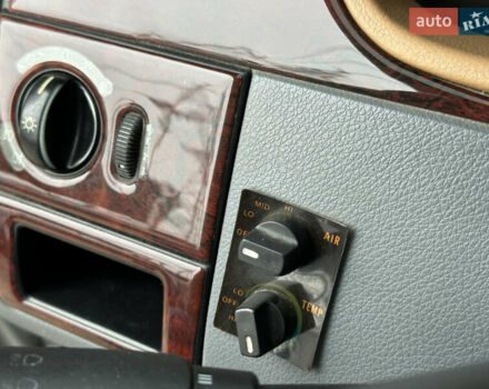 Серый Мерседес Вито, объемом двигателя 2.15 л и пробегом 280 тыс. км за 10999 $, фото 26 на Automoto.ua