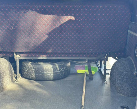 Серый Мерседес Вито, объемом двигателя 2.15 л и пробегом 600 тыс. км за 9200 $, фото 21 на Automoto.ua