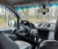 Серый Мерседес Вито, объемом двигателя 2.2 л и пробегом 340 тыс. км за 8999 $, фото 3 на Automoto.ua