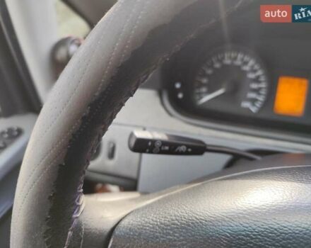 Серый Мерседес Вито, объемом двигателя 2.15 л и пробегом 356 тыс. км за 10800 $, фото 35 на Automoto.ua