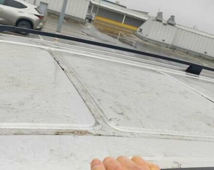 Серый Мерседес Вито, объемом двигателя 2.15 л и пробегом 367 тыс. км за 11500 $, фото 15 на Automoto.ua