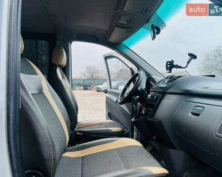 Серый Мерседес Вито, объемом двигателя 2.15 л и пробегом 518 тыс. км за 8200 $, фото 17 на Automoto.ua