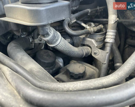 Серый Мерседес Вито, объемом двигателя 2.2 л и пробегом 394 тыс. км за 11200 $, фото 9 на Automoto.ua