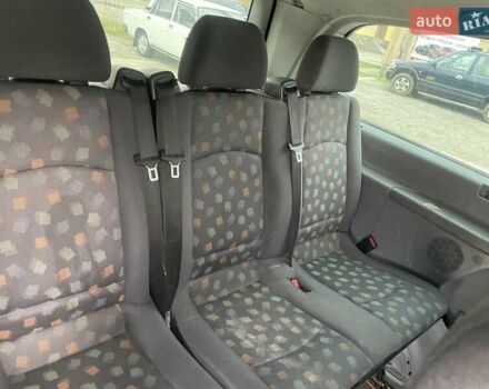 Серый Мерседес Вито, объемом двигателя 2.1 л и пробегом 400 тыс. км за 7350 $, фото 2 на Automoto.ua