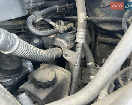 Серый Мерседес Вито, объемом двигателя 2.2 л и пробегом 394 тыс. км за 11200 $, фото 10 на Automoto.ua