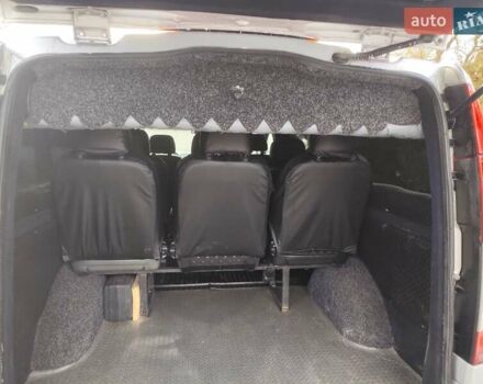 Серый Мерседес Вито, объемом двигателя 2.15 л и пробегом 356 тыс. км за 10800 $, фото 19 на Automoto.ua