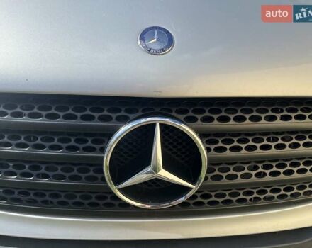 Серый Мерседес Вито, объемом двигателя 2.15 л и пробегом 288 тыс. км за 11500 $, фото 9 на Automoto.ua