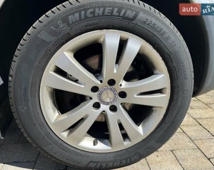 Серый Мерседес Вито, объемом двигателя 2.15 л и пробегом 288 тыс. км за 11500 $, фото 25 на Automoto.ua