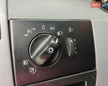 Серый Мерседес Вито, объемом двигателя 2.2 л и пробегом 428 тыс. км за 10990 $, фото 19 на Automoto.ua