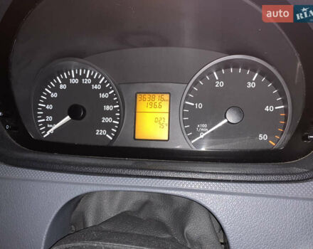 Серый Мерседес Вито, объемом двигателя 2.15 л и пробегом 364 тыс. км за 12900 $, фото 6 на Automoto.ua