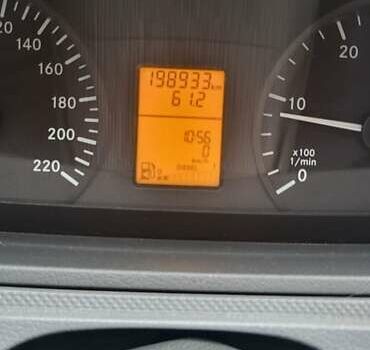 Серый Мерседес Вито, объемом двигателя 2.15 л и пробегом 199 тыс. км за 12500 $, фото 12 на Automoto.ua