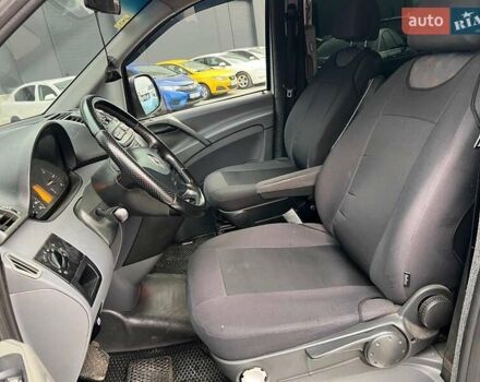 Серый Мерседес Вито, объемом двигателя 2.2 л и пробегом 428 тыс. км за 10990 $, фото 17 на Automoto.ua